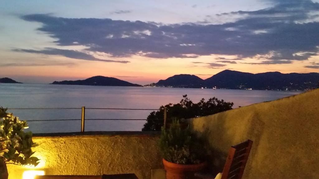 Le Sirene Bed and Breakfast Tellaro Esterno foto